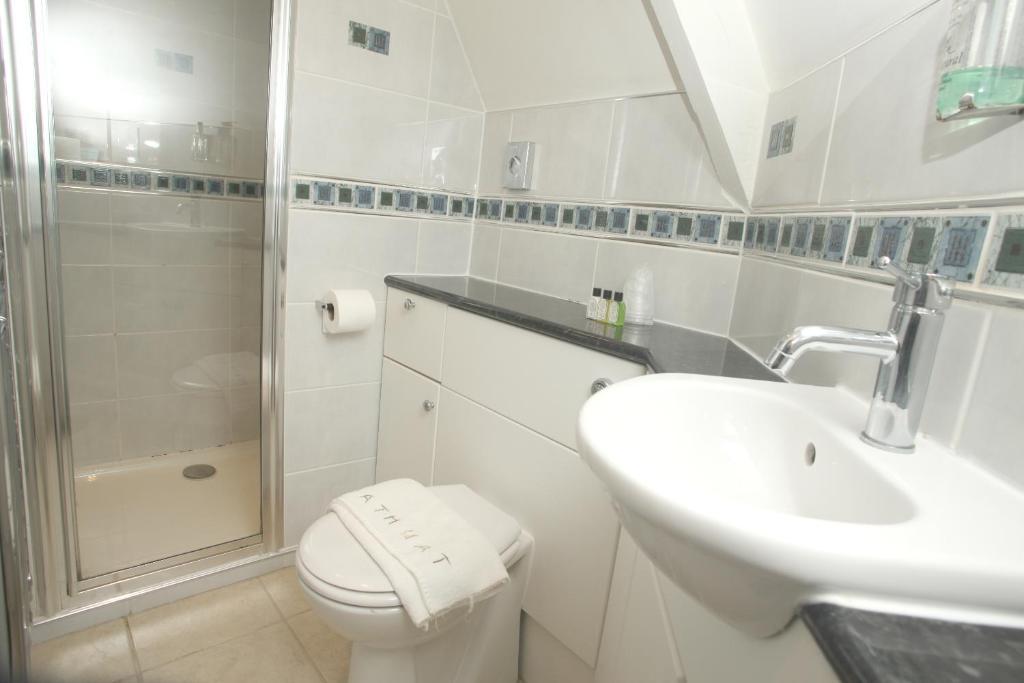 Cliff Lawn Hotel Leeds  Room photo