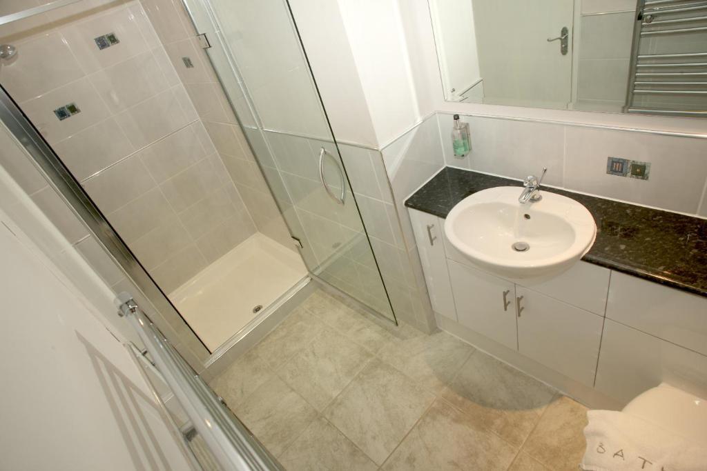 Cliff Lawn Hotel Leeds  Room photo